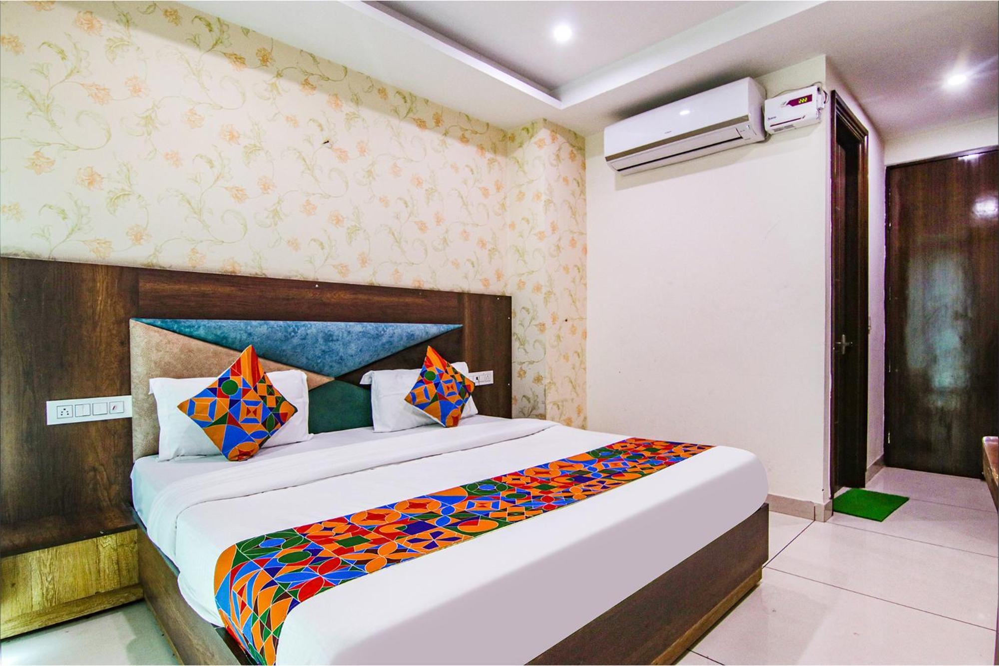 Fabhotel Lime Wood Mohali エクステリア 写真